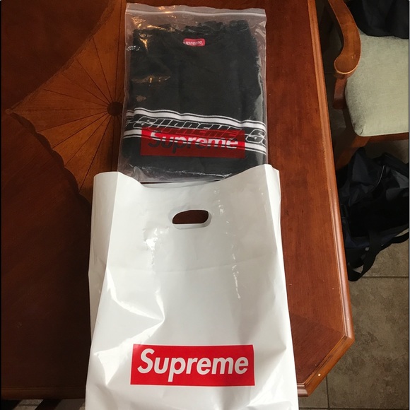 Supreme Raglan Tee - Picture 5 of 5